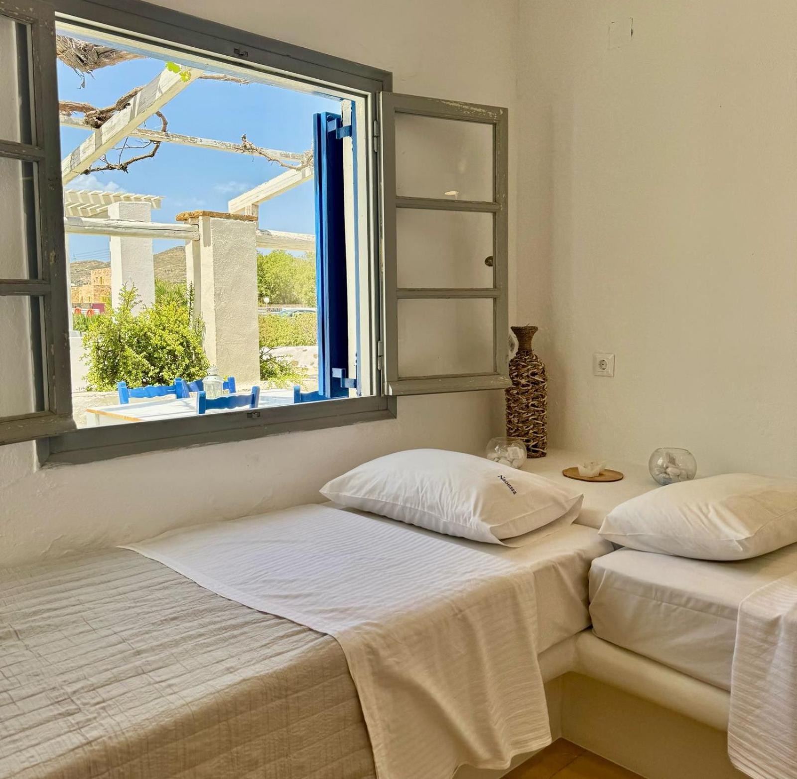 Hotel Paros By Kottas 3*